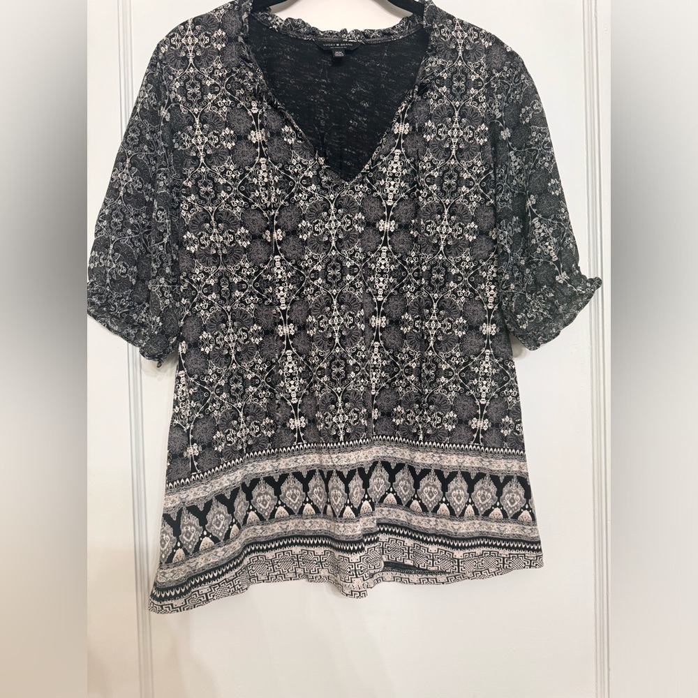 Lucky black and white printed blouse size medium